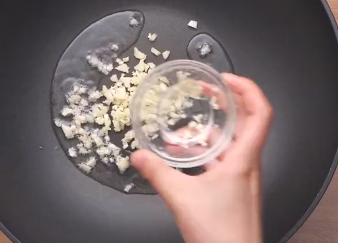 剩的白米饭怎么做好吃