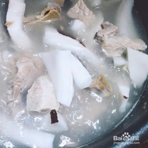 椰子肉炖排骨