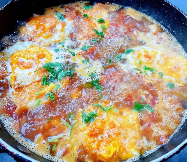 排骨番茄煎蛋荞麦面