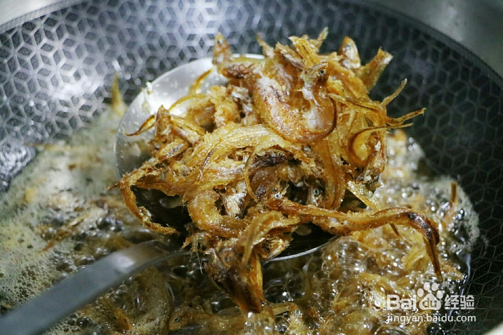 海鲜美食-香辣小鱼干