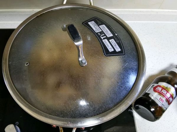 醇香啤酒鸡翅根烧土豆