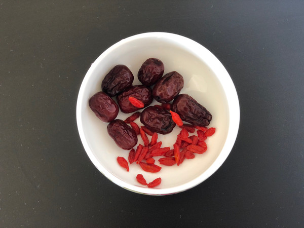 南瓜红枣银耳汤