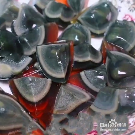 家常青椒炒皮蛋的做法