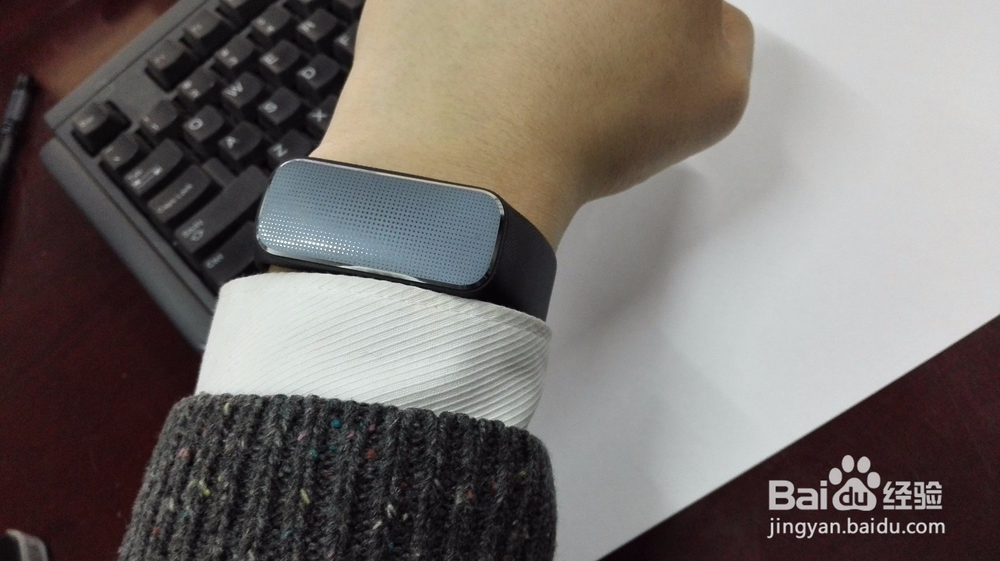 智能运动手环充不进去电了怎么办？