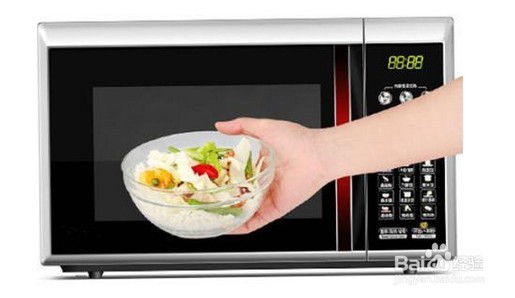 正确使用微波炉热饭