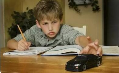 如何培养孩子的自制力