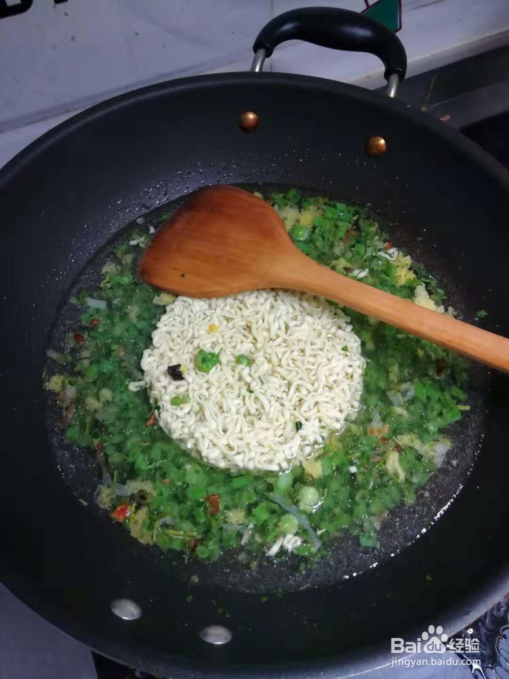 长豆角炝锅泡面