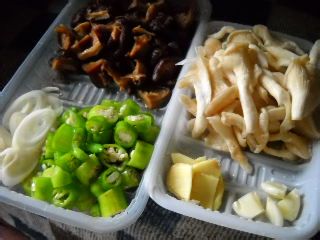 酱香杭椒双菇