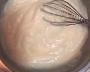 怎么做美味的牛奶椰丝小方