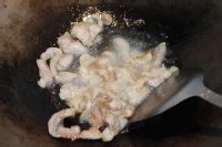 西芹炒猪颈肉怎么做