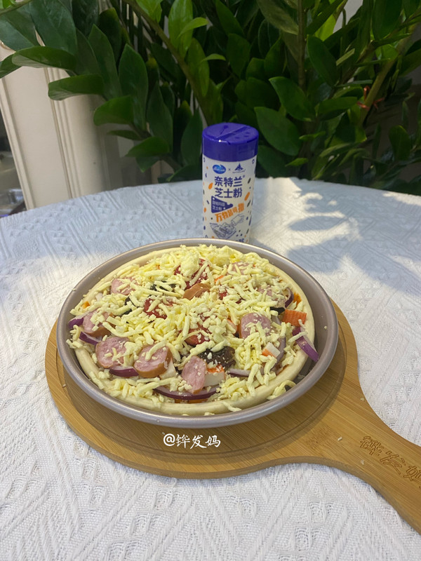 烤肠蟹肉棒披萨