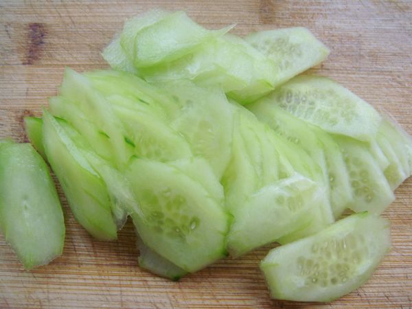 黄瓜木耳炒鸡蛋