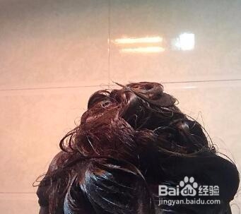 泡沫染发剂的使用方法