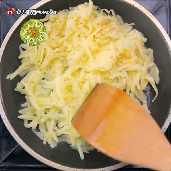 秋葵鸡蛋土豆饼