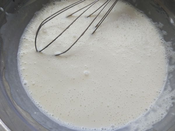 葡萄汁奶黄冰皮月饼