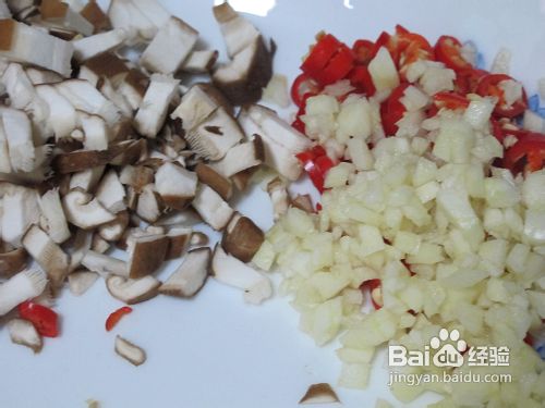 茄丁肉酱胡萝卜面