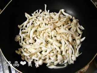 素菜也很美味——鱼香素丝