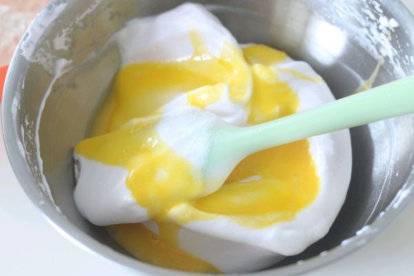 红茶棉花糖脆片慕斯