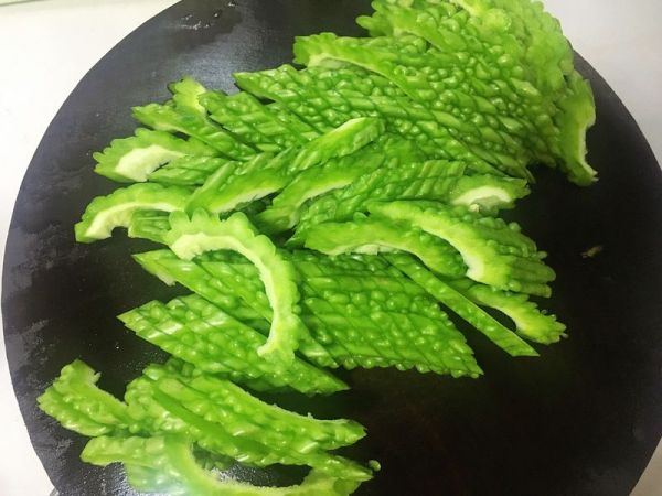 青椒炒苦瓜#夏日下饭菜#