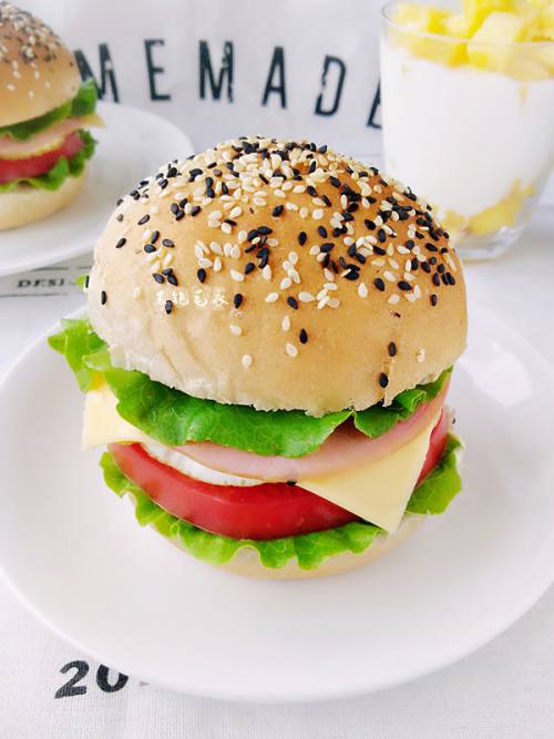 火腿芝士黑麦汉堡