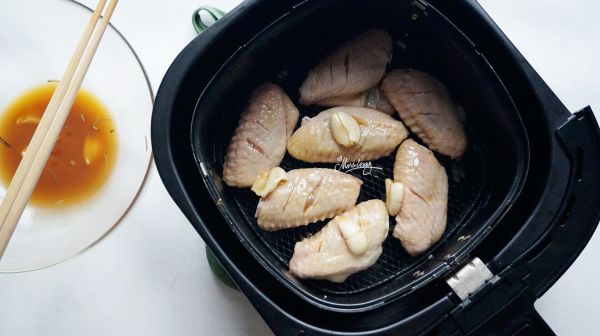 无油蒜香烤鸡翅