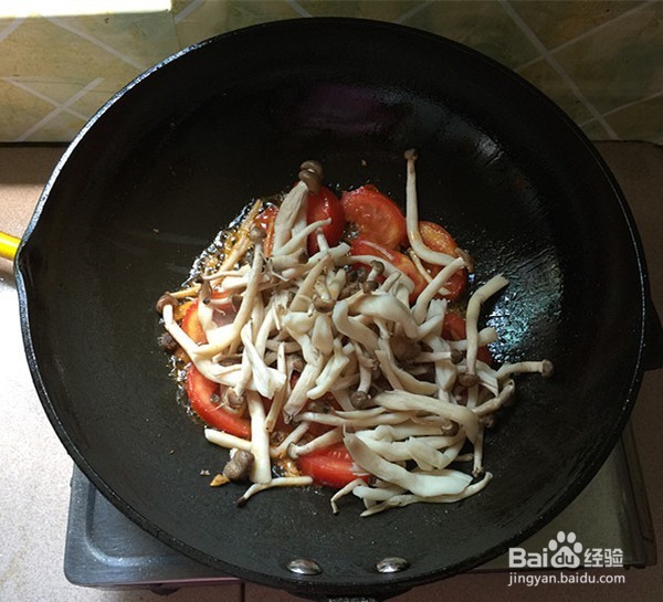 海鲜菇煮狭鳕鱼柳