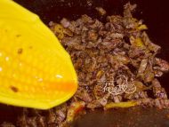 铁板孜然牛肉--做法