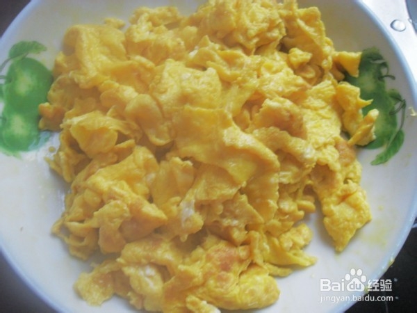 大蒜炒蛋的做法