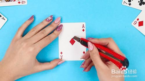 怎样利用扑克牌变魔术？
