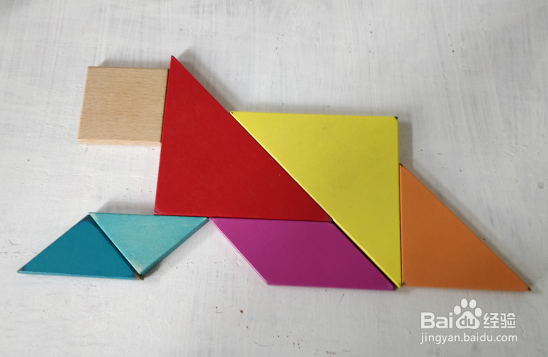 用七巧板怎样拼一只躺着休息的狗?