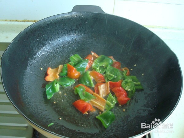 白玉菇炒腐竹的做法