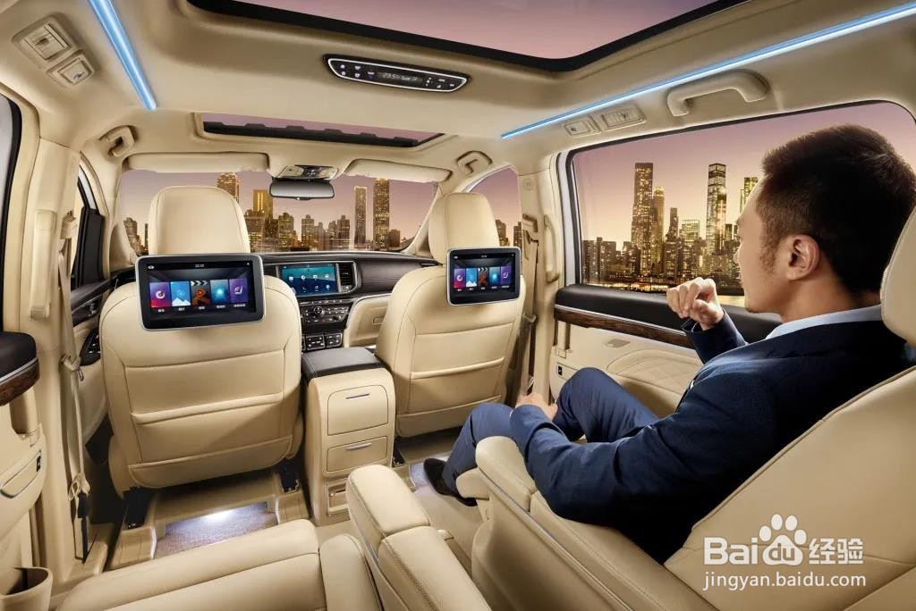 国产“埃尔法”一下来俩，想买MPV的有福了！