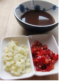 鱼虾小茄饼的做法