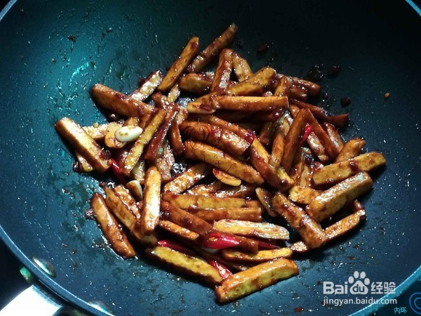 椒香蒜苗香干的做法
