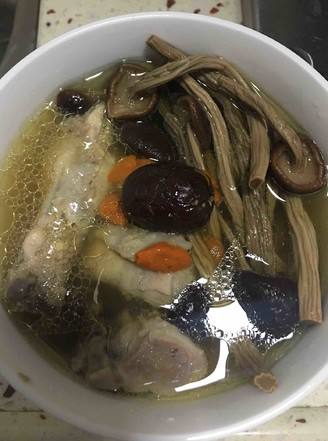 茶樹菇雞肉湯