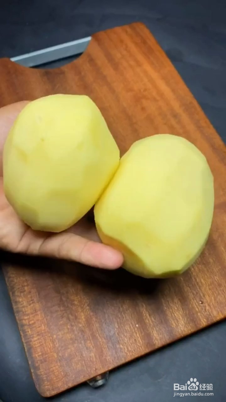 如何制作东北土豆酱汁条