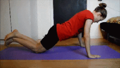 女生循序渐进练习俯卧撑—健身小白看过来