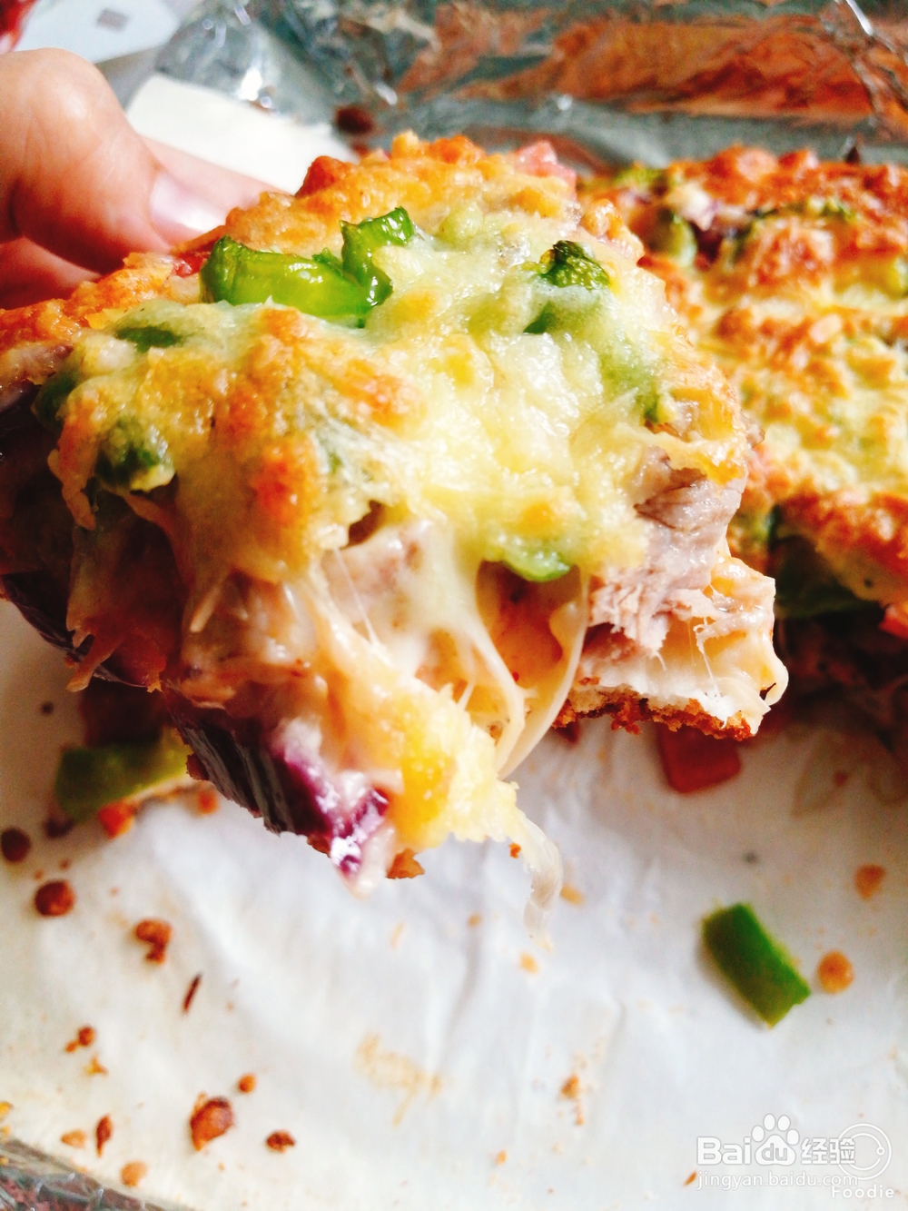 厨爸教你做青椒牛肉培根烤肠披萨