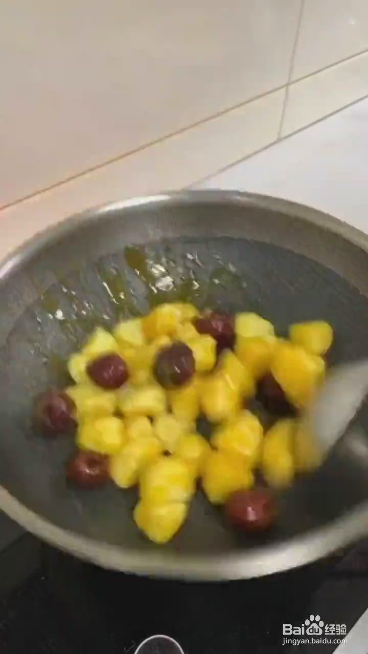 如何制作拔丝苹果