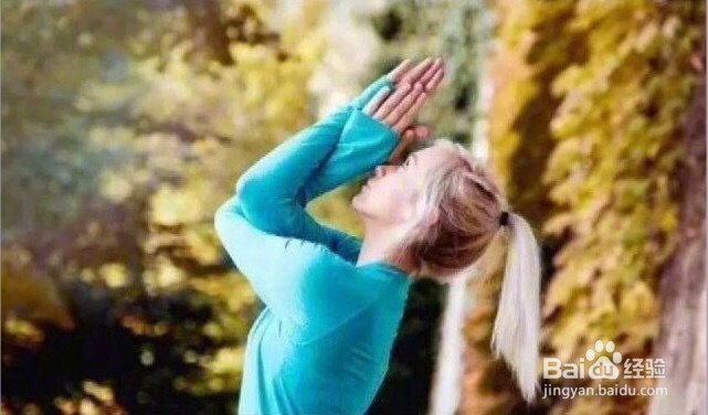 放松肌肉,保持腿部线条的跑后拉伸动作全解析。