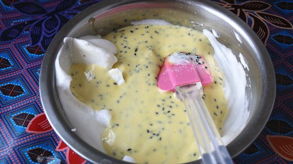 黑芝麻戚风蛋糕