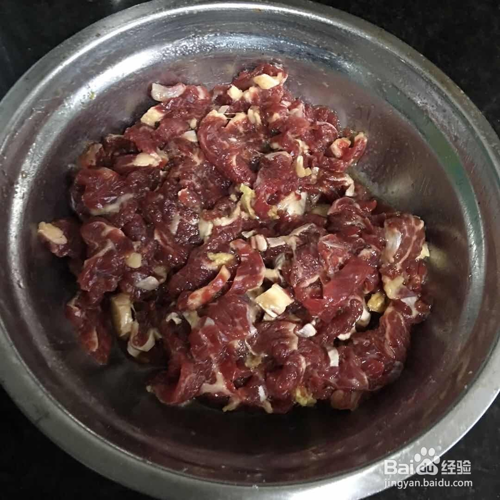 怎么用电饭锅制作懒人焖饭