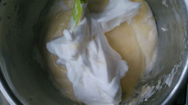 戚风奶油蛋糕卷