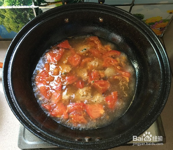西红柿金针菇肉丸汤的做法