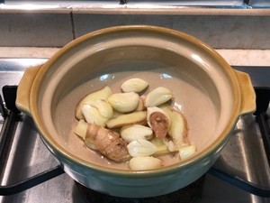 如何做啫啫鱼煲