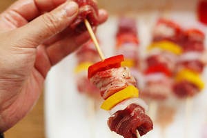 怎么做烤牛排串