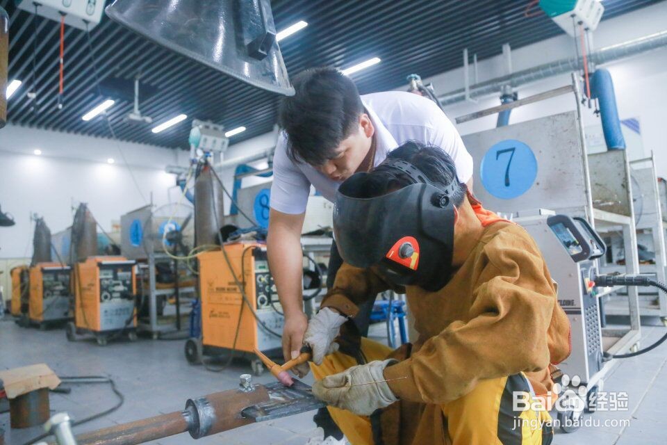 学汽修技术学费多少钱