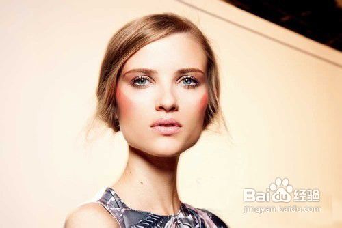 腮红怎么化能让脸型更好看