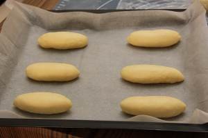 椰丝奶油包的做法