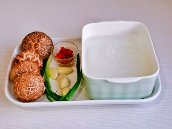 附蒜蓉粉丝蒸香菇教程